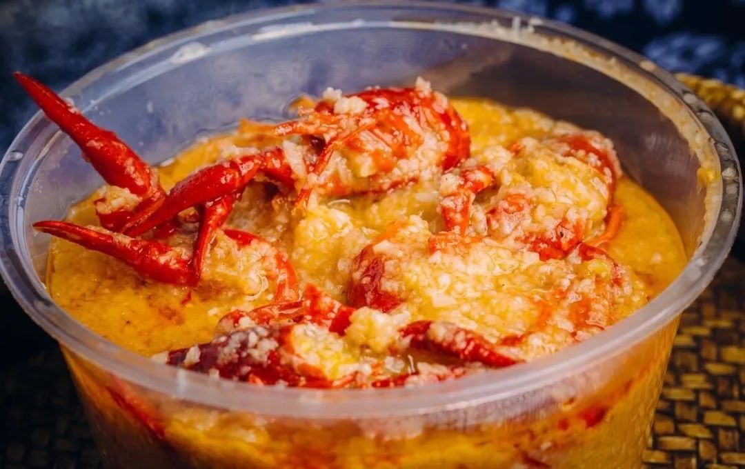 Can plastic bags be put in the microwave?The packing box cannot be used