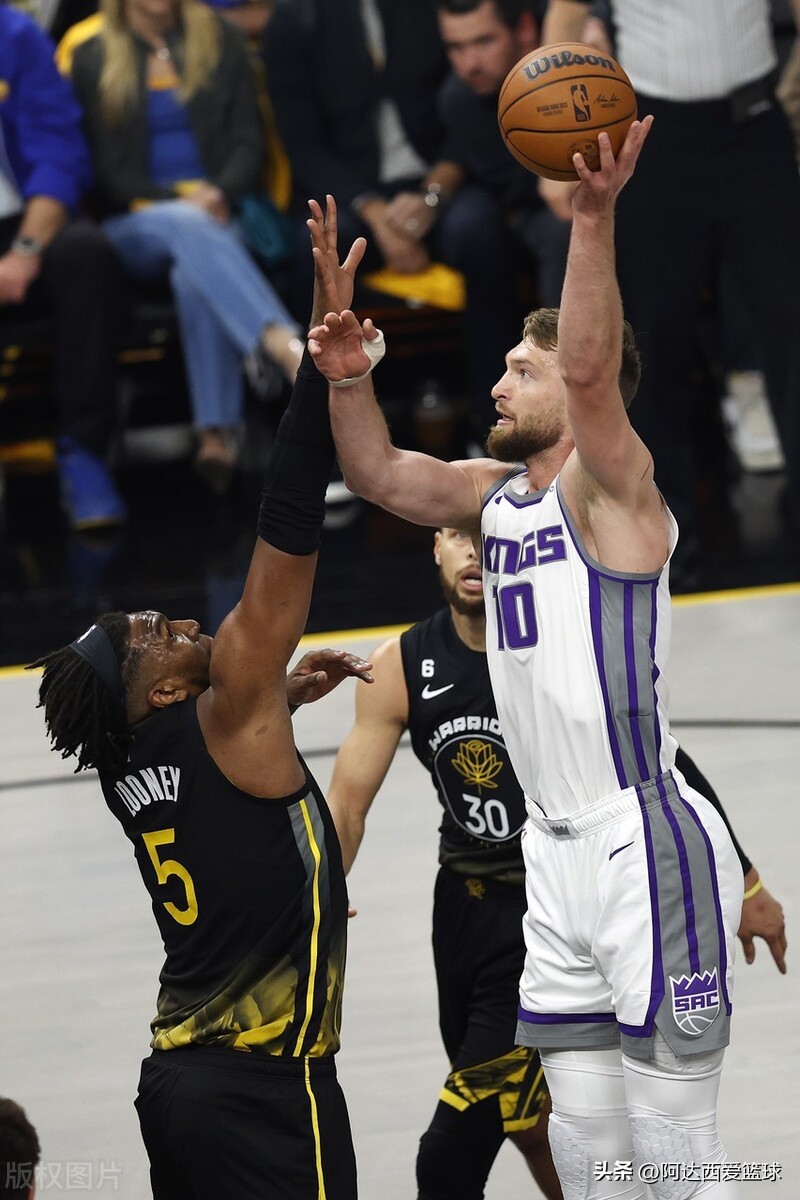 "NBA Great Debate Who's Better Warriors or Lakers?" iNEWS