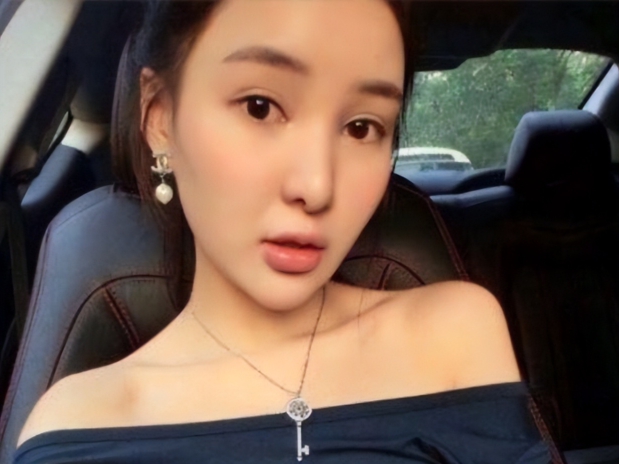 Internet Celebrity Showing Off Her Wealth Guo Meimei Has Been Released From Prison She Posted 8035