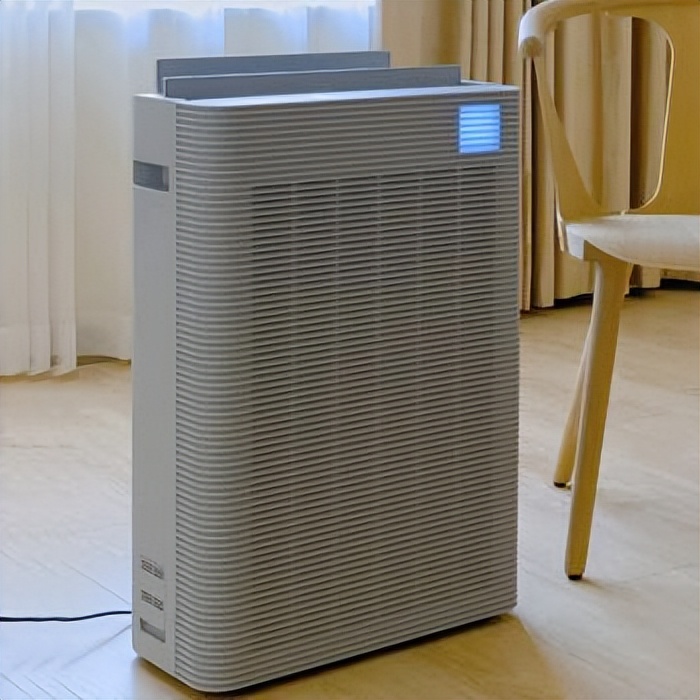 How long does it take for solid wood furniture to dissipate the smell