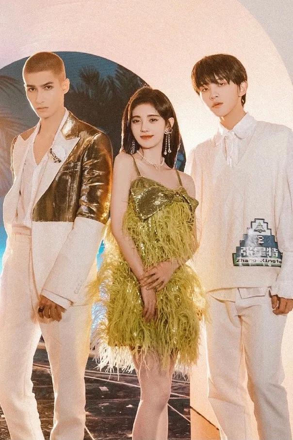 A Rong Singer Ju Jingyi's new drama