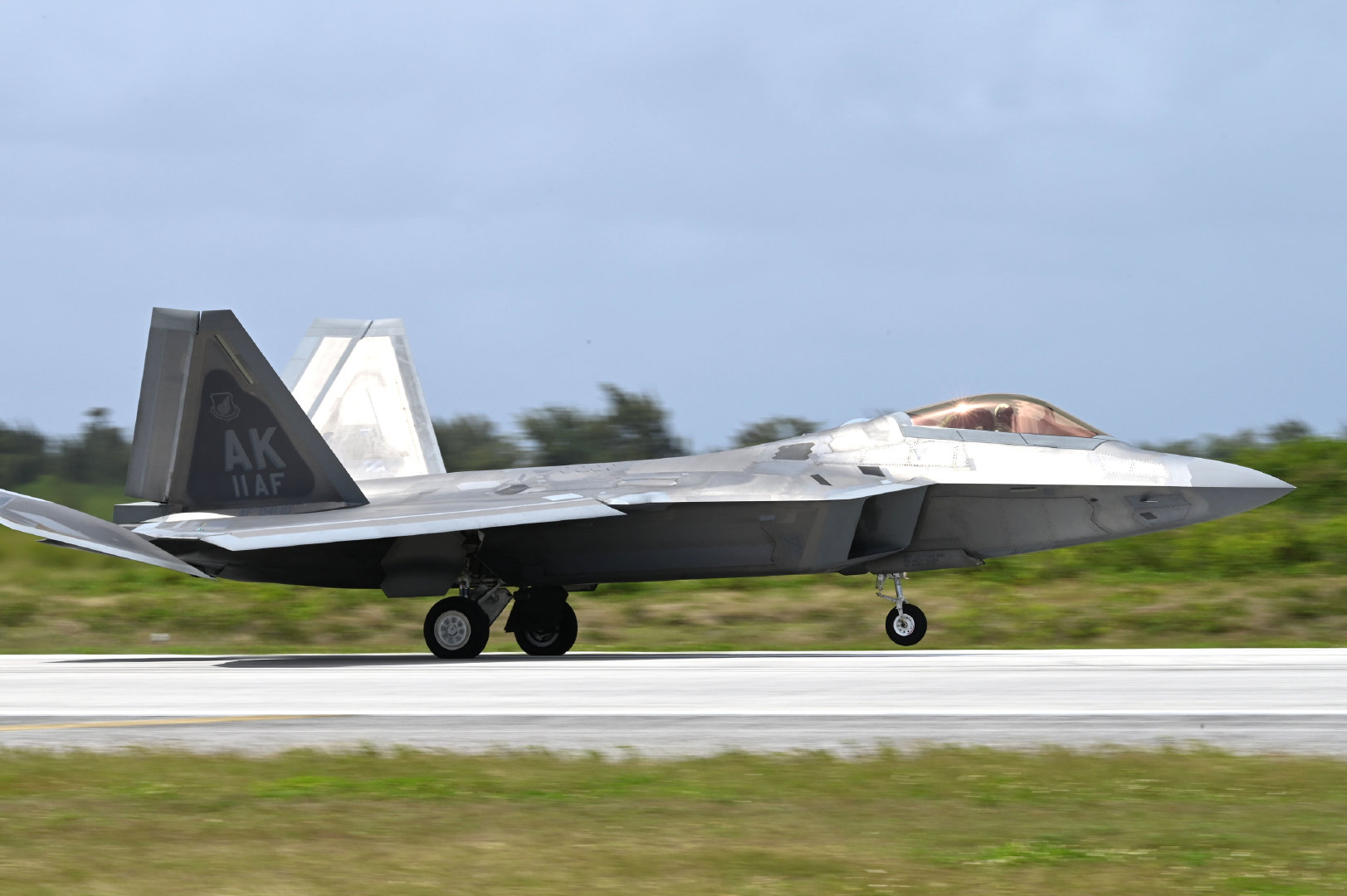 C-17 and F-22 Raptor fighter jets to train at the Mariana Islands Range ...