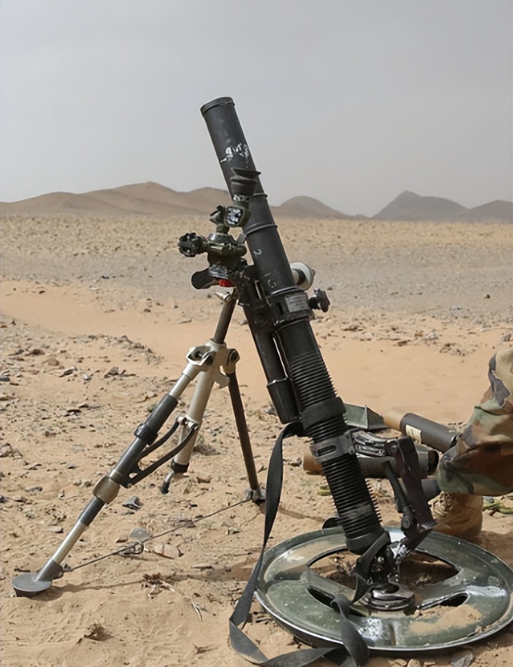 Dismantling the 60mm M2 mortar, what is its accuracy and range? iMedia