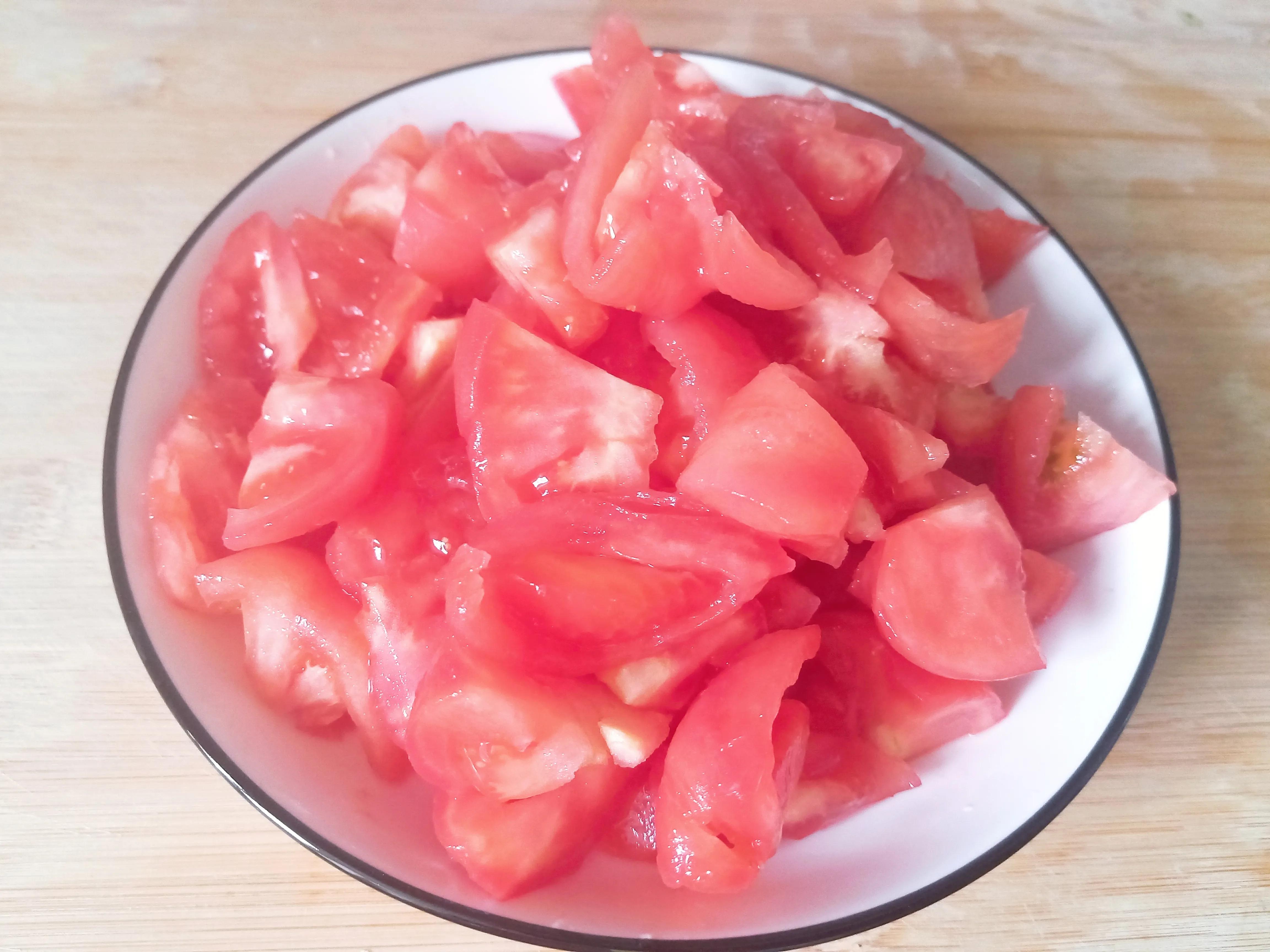 Did you know that tomatoes were an ornamental plant a hundred years ago? Legend has it that