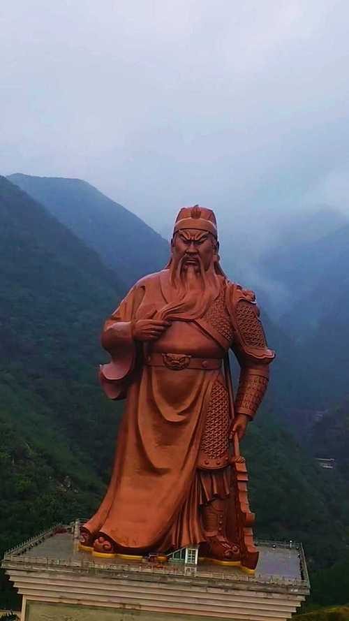 The world's largest bronze statue of Guan Gong, which cost 200 million ...