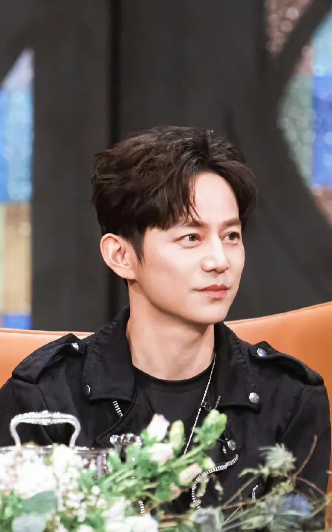 Zhang Yixing, He Jiong, Chen Duling, Zhao Xiaotang, Yu Shuxin, Ju