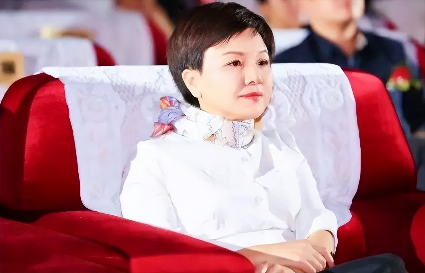 From rich to "negative"!He once donated 9.6 billion to the United