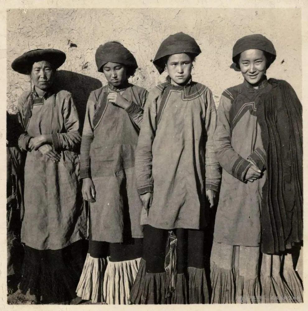 There are essentially only four ethnic groups in the whole of East Asia ...