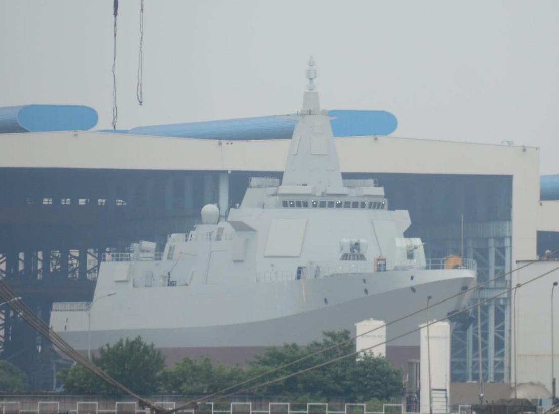 055b 055B is about to launch? A full row of 15,000 tons carries 128 vertical ...