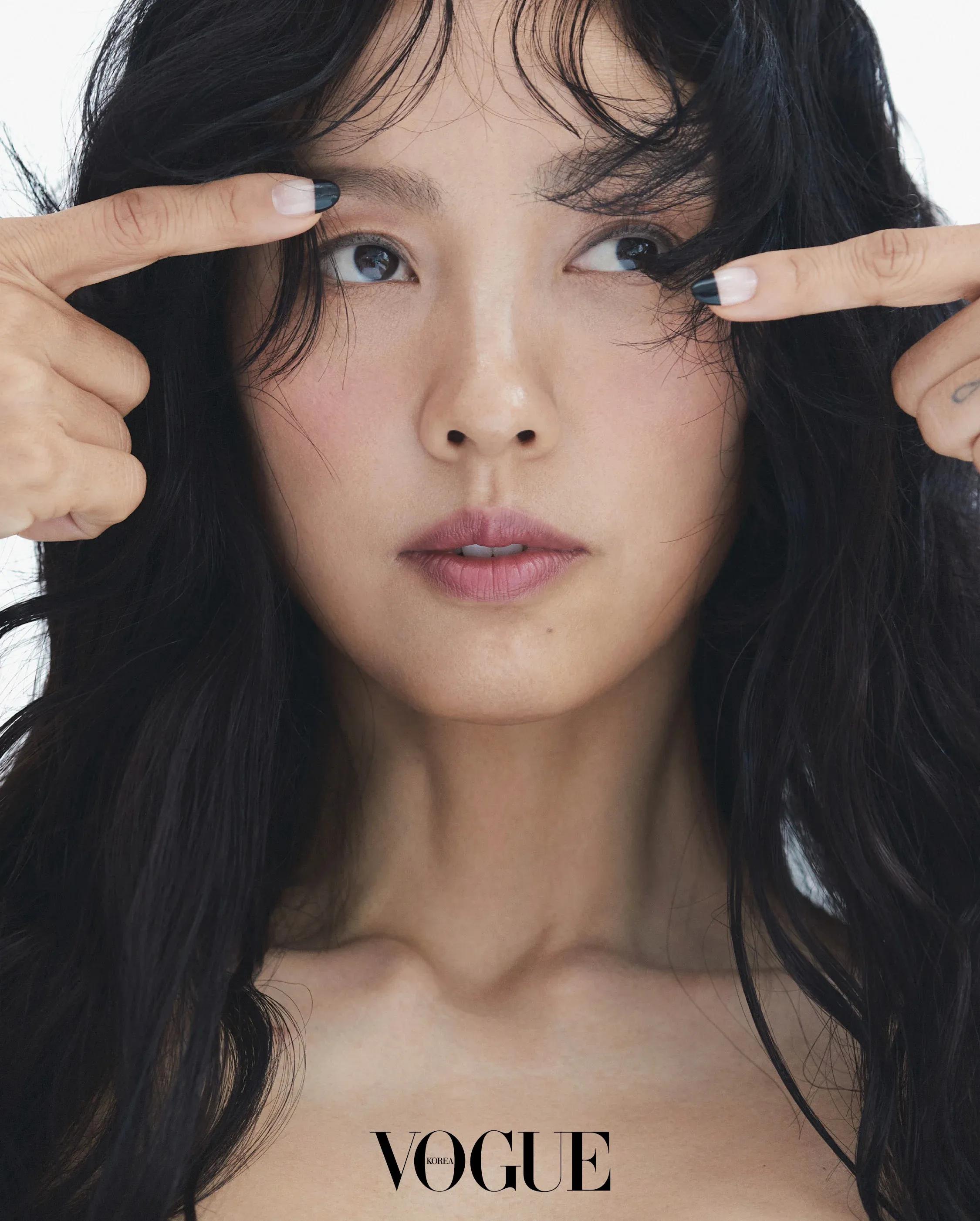 Lee Hyori VOGUE KOREA May Issue Pictorial - iNEWS