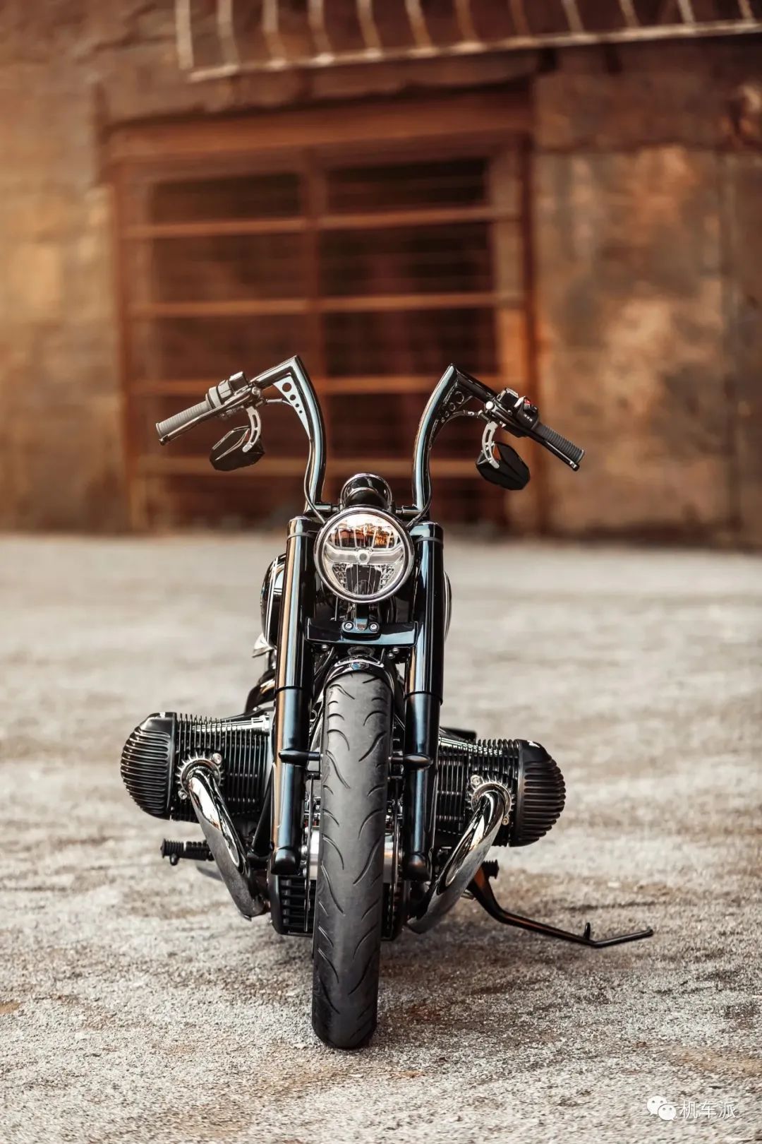 Dazzling closed wheel BMW R18 modification appreciation - iNEWS