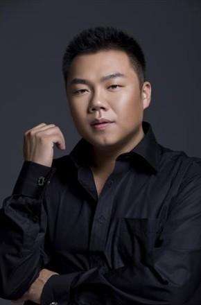 Naked marriage and fat wife, and now a family of three still live