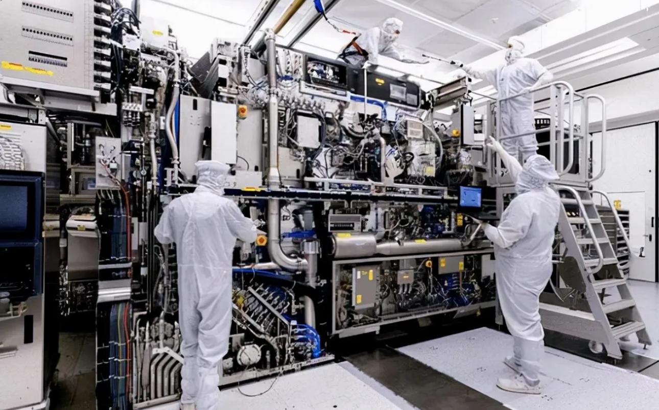 Exported 78 lithography machines!ASML achieved its goal with a tough ...