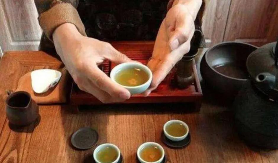 The ideological connotation and contemporary value of tea drinking