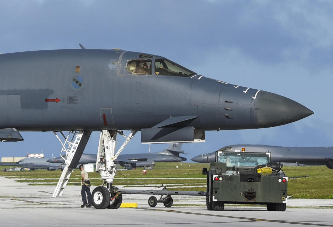 Lancers: U.S. Military B-1B Strategic Bomber - INEWS