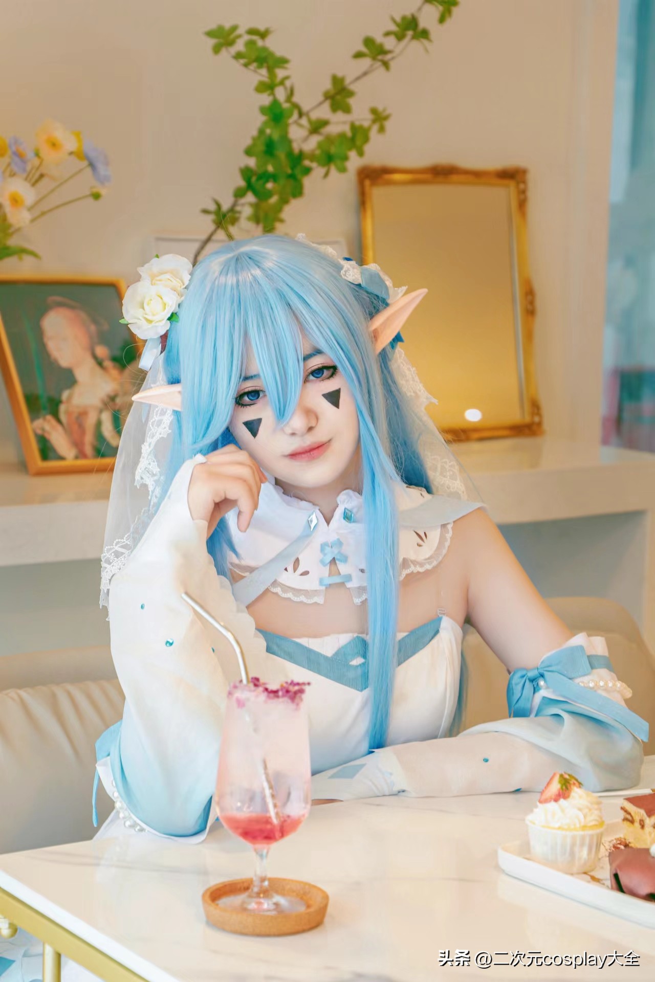 "Bumpy World" An Lijie's cosplay is beautiful and gentle, giving people ...
