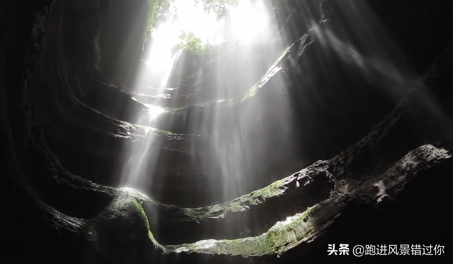 The world's deepest cave, a dangerous caving incident iNEWS