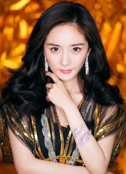 The photos of Yang Mi before the real plastic surgery in her student ...