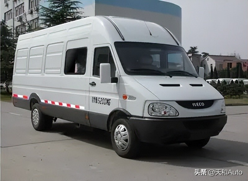 What is the difference between MPV and light passenger, can light