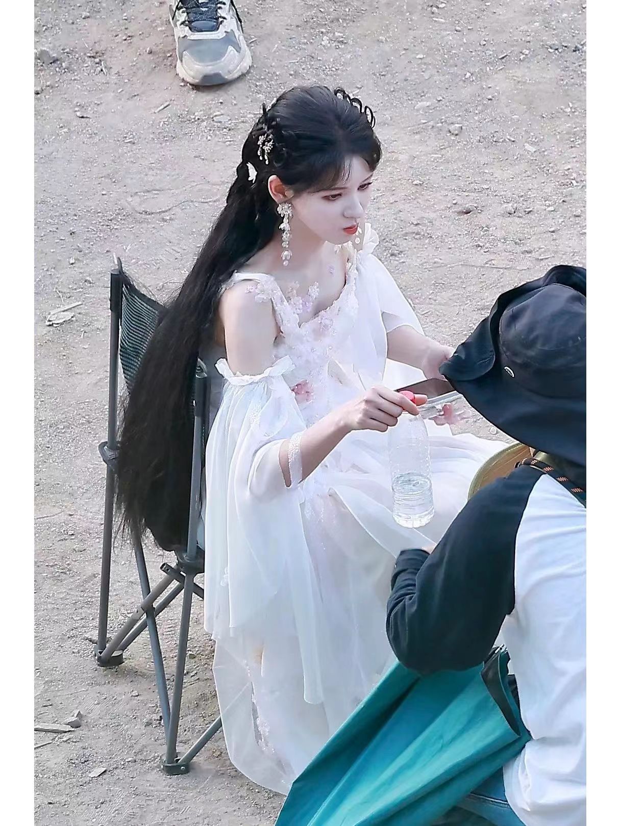 Zhang Yuxi Douluo Continent2 Reuters, the white dress is so beautiful! iNEWS