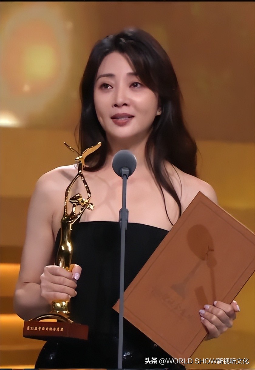 Exhibition hall + can you still play like this? iNEWS