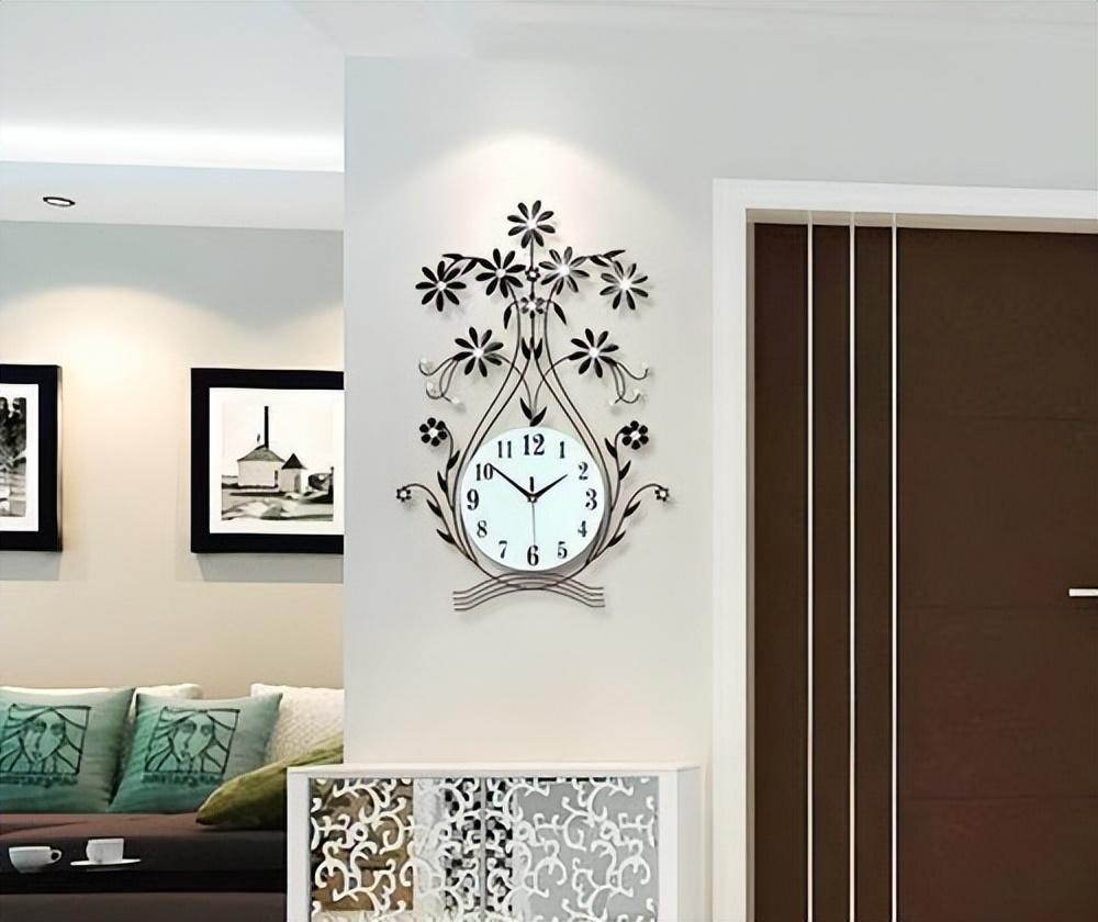 Clocks and watches cannot be hung in these two places at home. Many people still don't