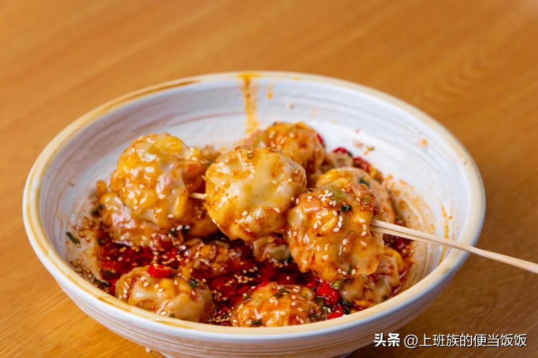 Using wonton wrappers skillfully, the cold buns with thin skin and big ...