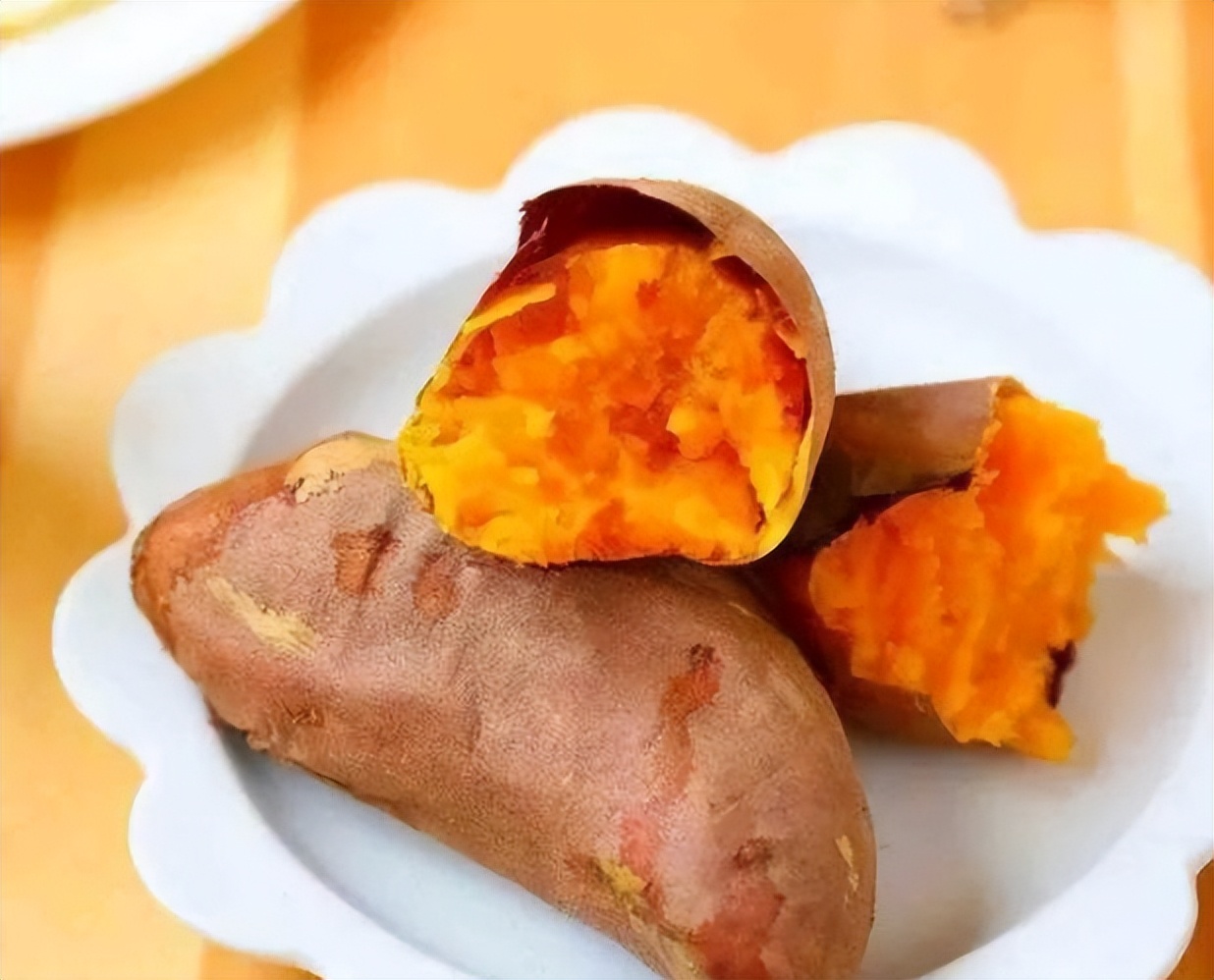 Does eating sweet potatoes every day lower blood sugar or increase blood sugar?The doctor tells