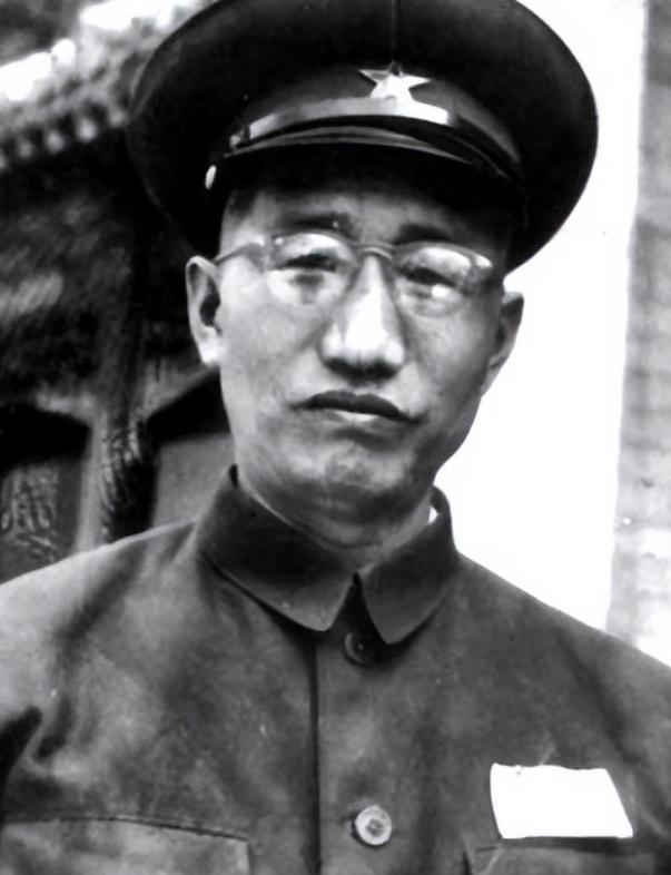 In 1962, Du Yuming ran into the teacher who was killed 16 years ago ...