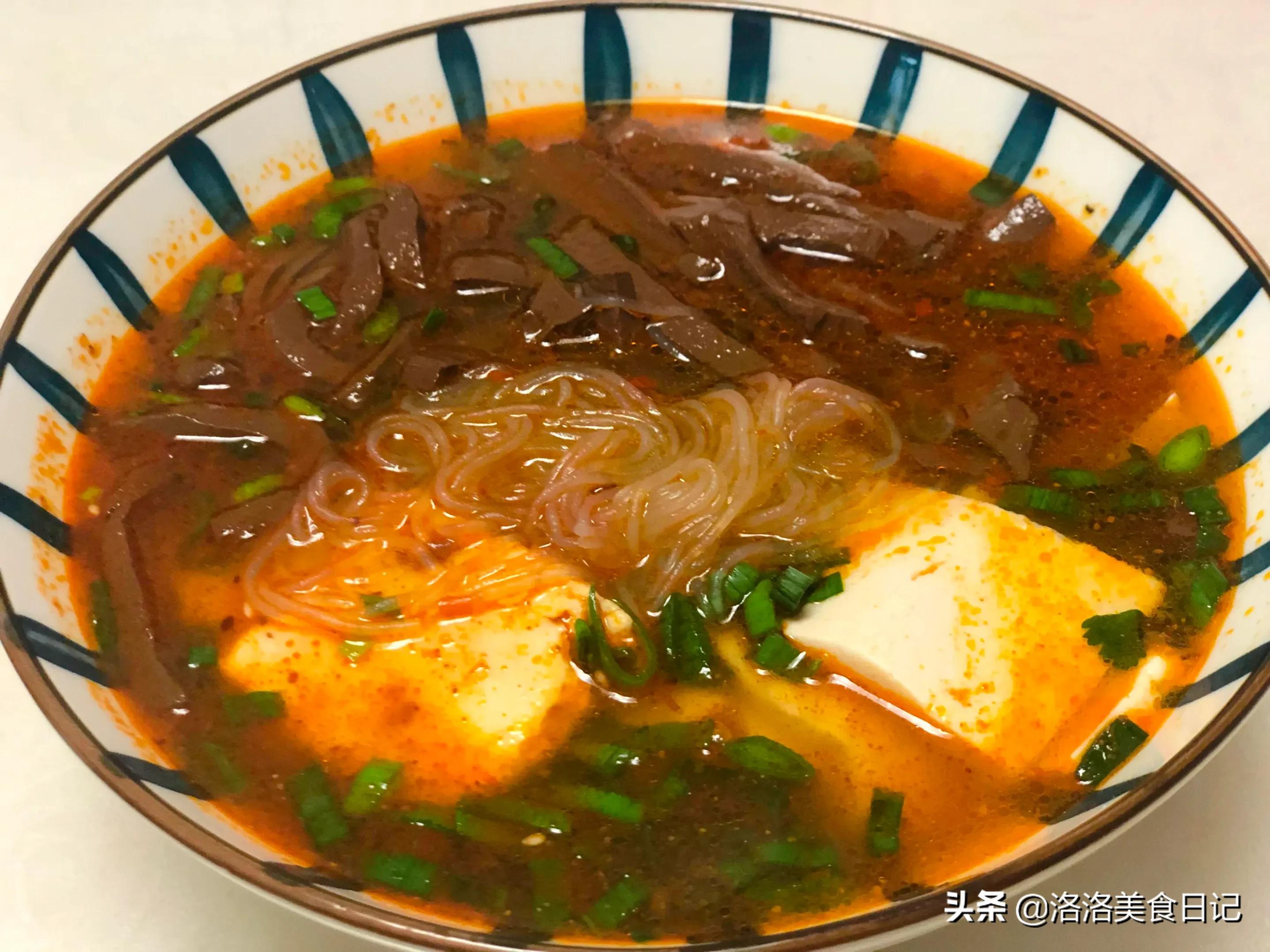 How to make goat blood in powder soup?The chef teaches you the tricks