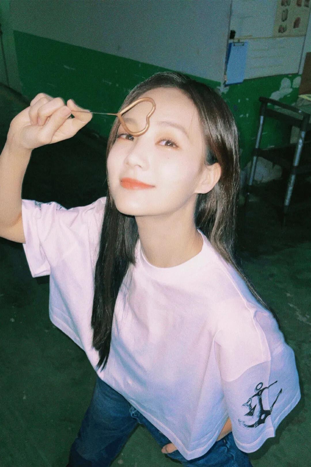 Do you still remember that Rong'er called Brother Jing?It is ...