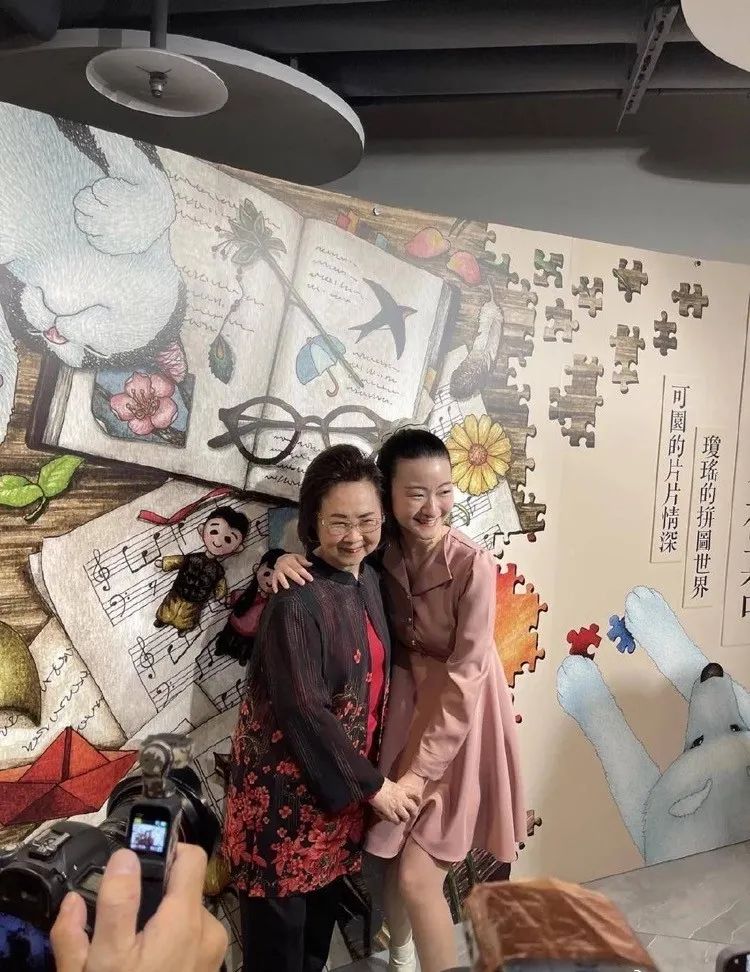 84-year-old Qiong Yao makes a rare appearance, with thick and enviable ...