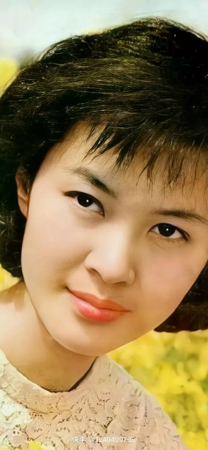 Movie actress Fang Shu in the 1980s - iNEWS