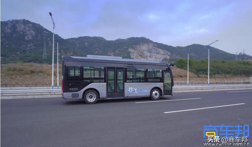 Golden Travel launched the first 8-meter-level self-driving bus, why ...