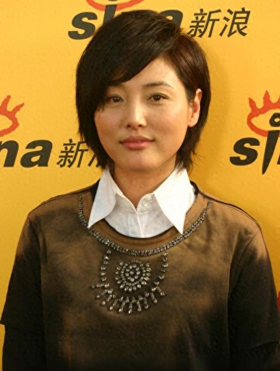 演員張延:嫁大5歲香港丈夫,婚後生一女,如今女兒比她還漂亮 - 頭條匯
