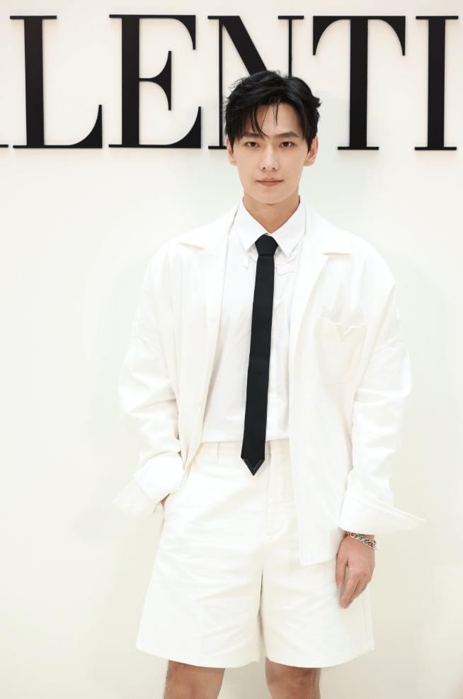 Sun Li, Guan Xiaotong, Xi Mengyao, beautiful shark, Yang Yang, Dong ...