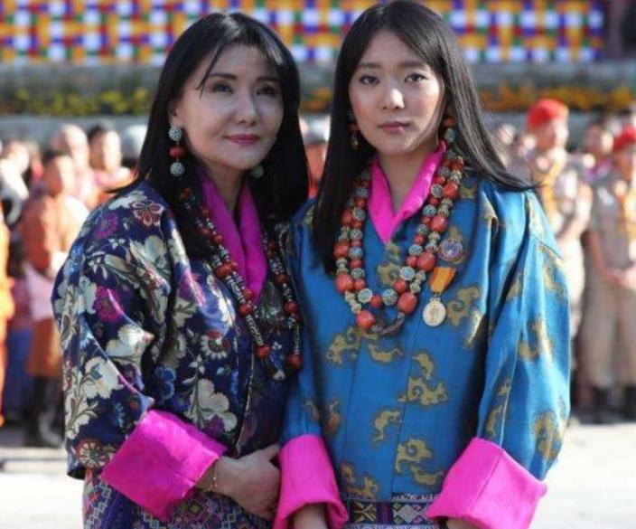 The four queen mothers of Bhutan are sisters. They married the old king ...