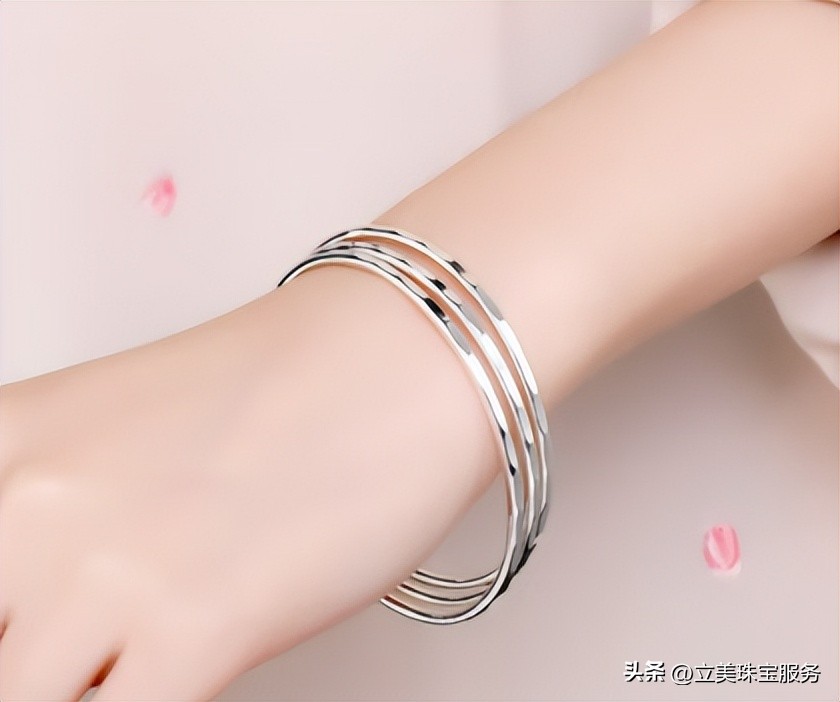 How much is a silver bracelet? Follow the editor to buy a silver