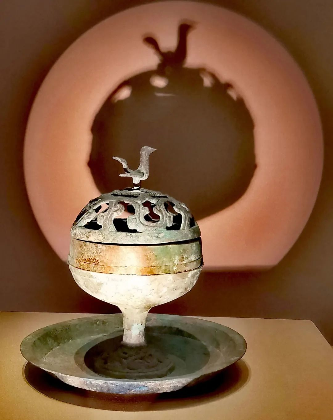 One cultural relic a day Bird smokers in the Western Han Dynasty iNEWS