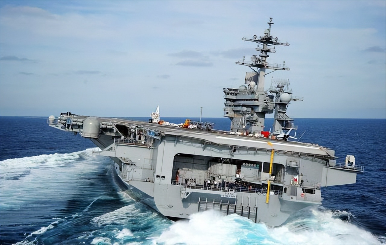 why-is-the-speed-of-the-aircraft-carrier-at-around-30-knots-how-fast