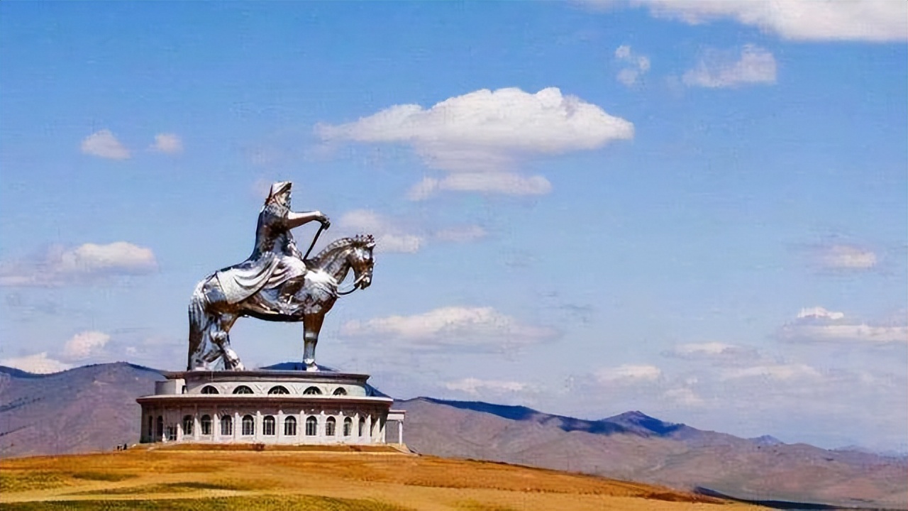 What does Mongolia, which has been independent for many years, look ...