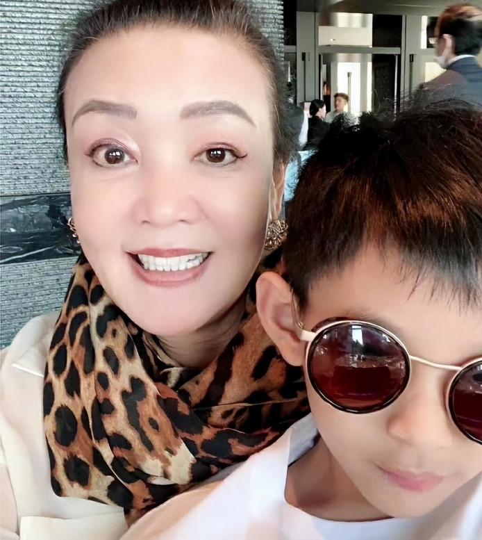 Zhang Lan posted a frontal photo of 7yearold Wang Xizhen, desperate