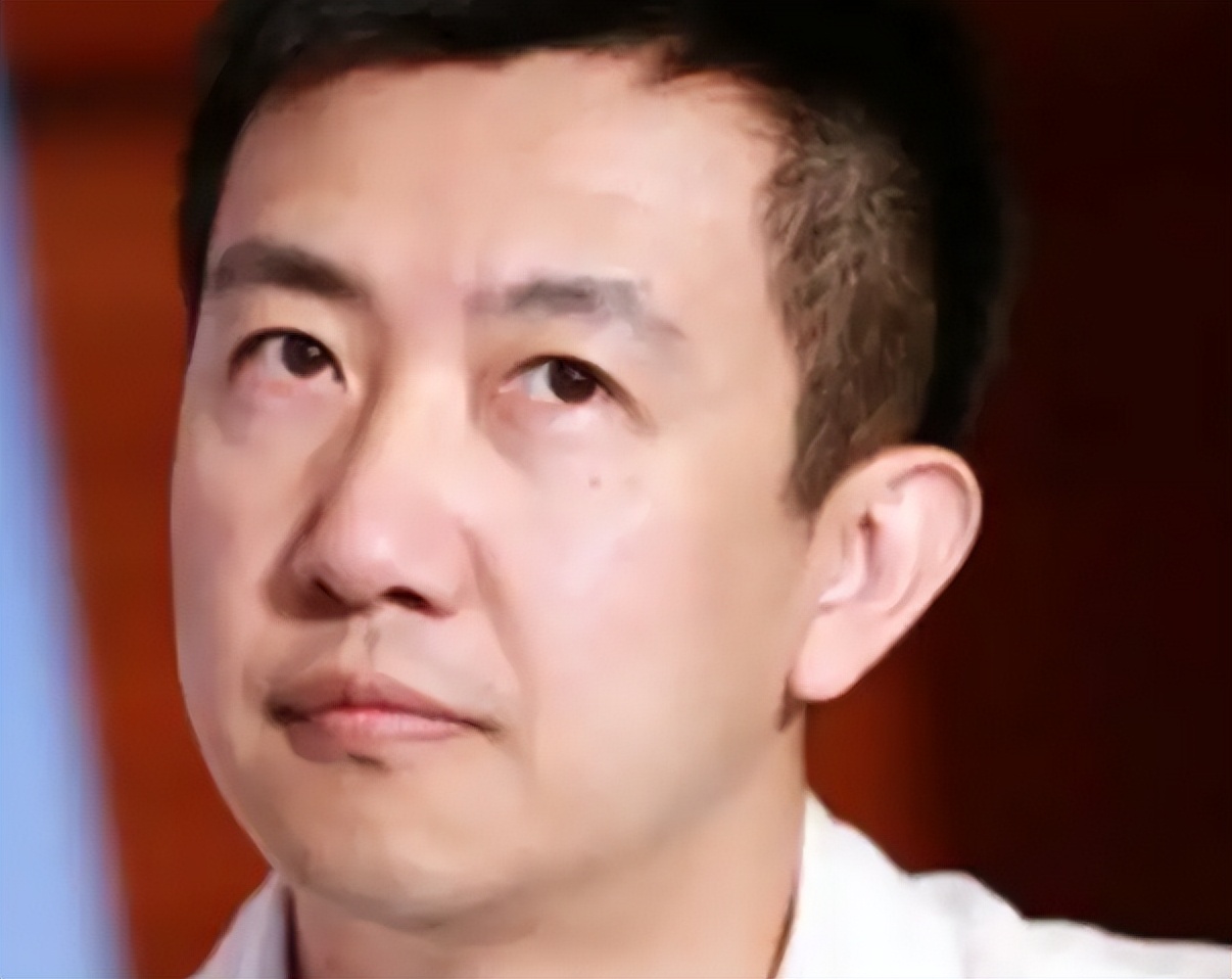 Yan Po: Mei Ting holds him, Li Xiaoran loves him, and lives a happy ...