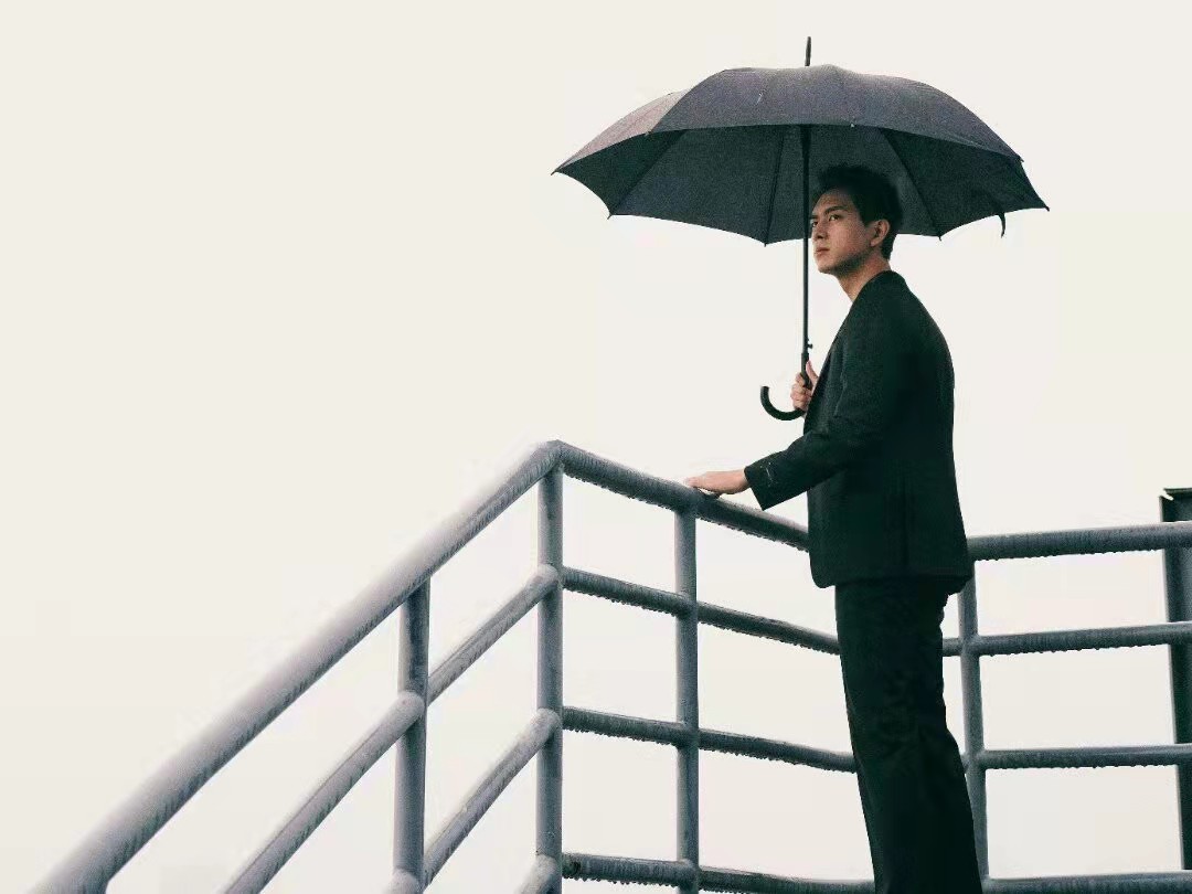 Go to a windy place Li Xian and Liu Yifei's new drama starts, "now