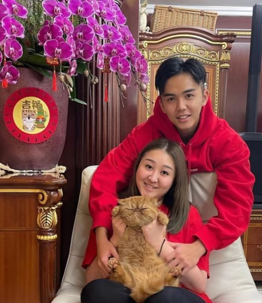1st wedding anniversary! TVB Xiaosheng pushes a new song to give to his ...