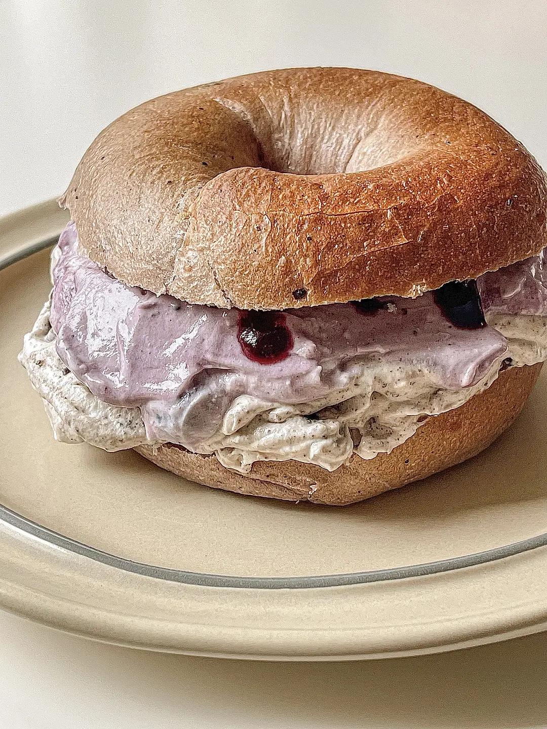 Dazzle a Blueberry Bagel Sandwich iNEWS