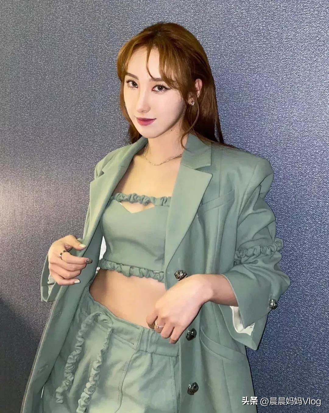 Hong Kong female singer, Xu Jingyun - iMedia