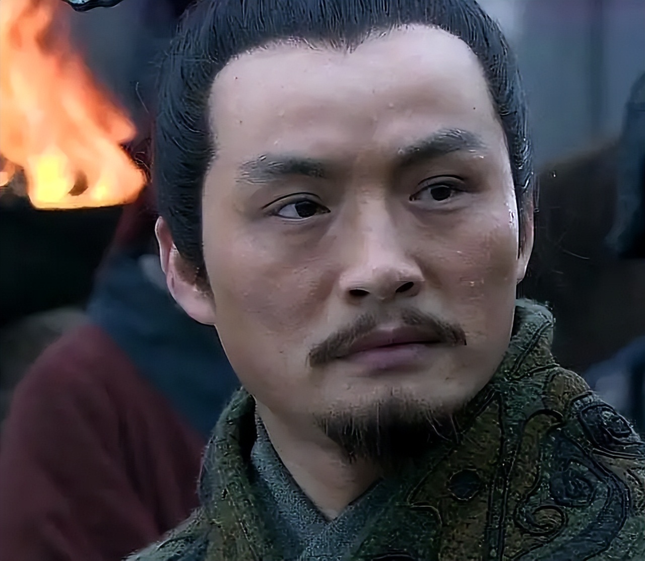 Before Liu Bei's death, he warned Zhuge Liang: 