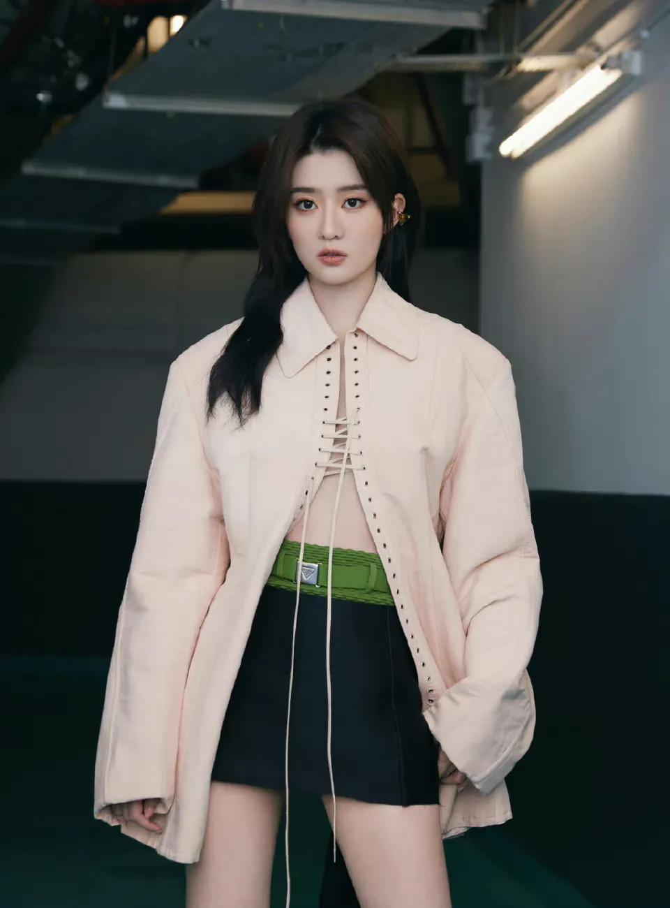 Qiao Xin's body proportion is perfect - iNEWS