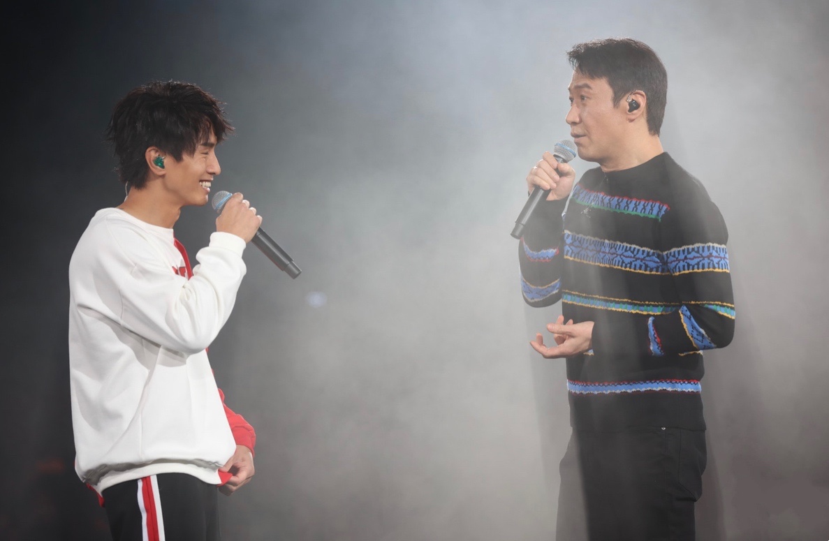 Liminghe 55-year-old Liming appeared in a low-key concert, and he was not old in ...